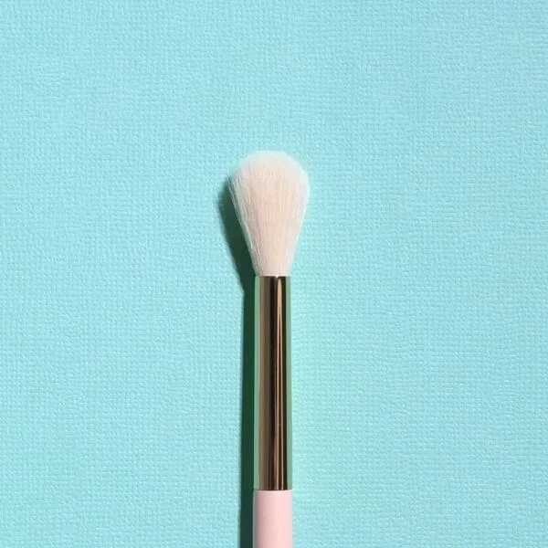 Moira Large Round Blender Brush